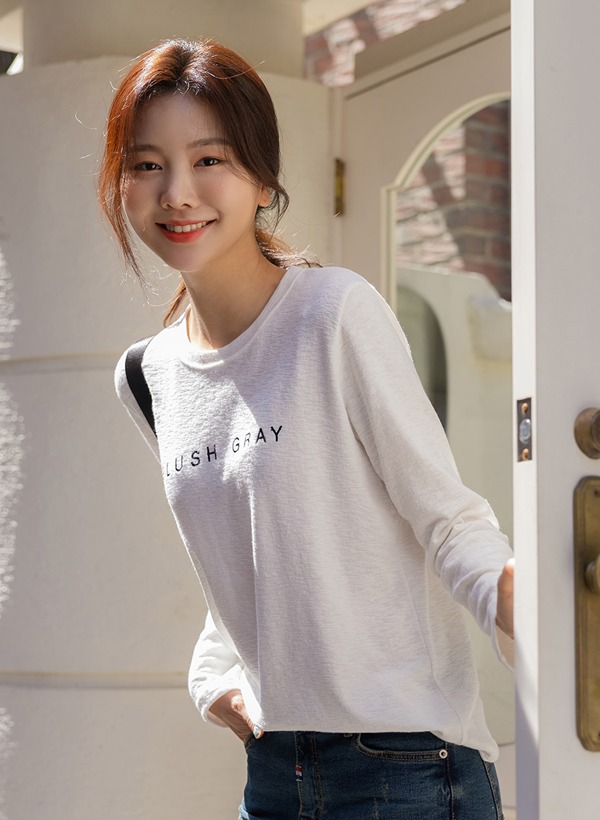 レタリング刺繍スラブTシャツ 韓国
